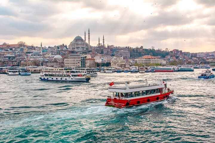 Bosphorus Sightseeing Cruise — 1-Hour Istanbul Cruise with Audio Guide photo 3