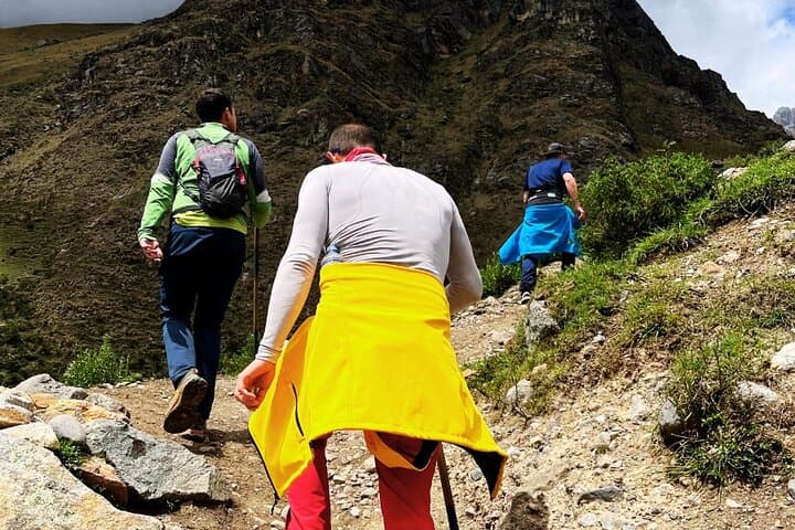 Humantay Lagoon Full-Day Trek from Cusco: Salkantay Views & Turquoise Waters photo 2