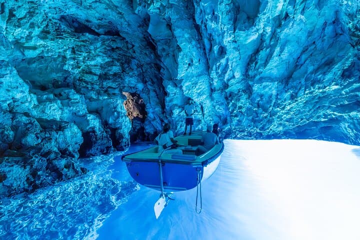 Blue Cave & Blue Lagoon Speedboat Tour: Day Trip to Vis, Hvar and Pakleni from Split photo 2
