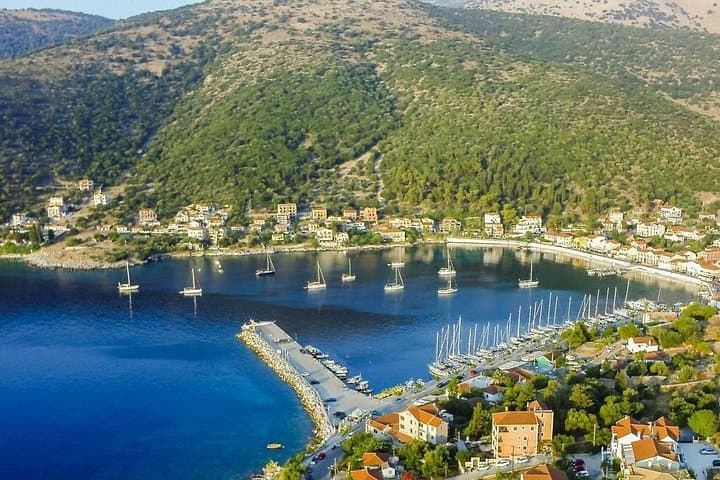 Kefalonia Half-Day Tour: Melissani Lake, Drogarati Cave & Myrtos Viewpoint photo 3