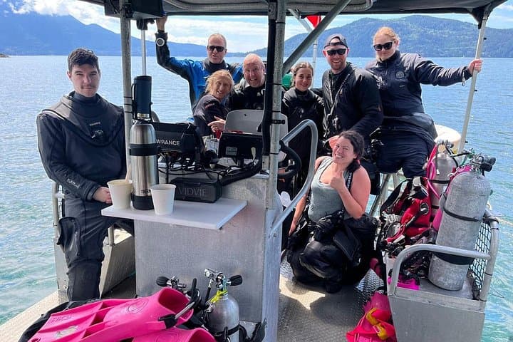 Howe Sound Snorkel & Kayak Tour — Seals, Scenic Coastlines & Boat Trip from Vancouver