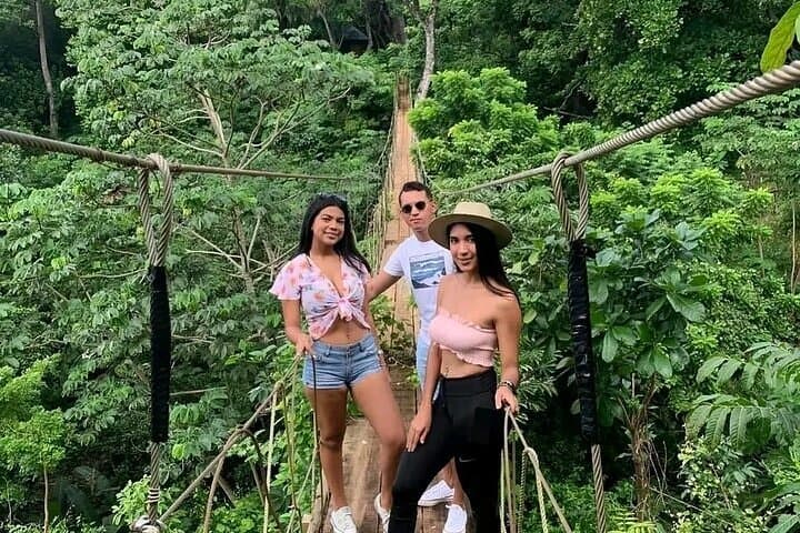 Roatan Zipline & Beach Combo — 7,000-ft Canopy, Wildlife Encounter and Swim photo 4