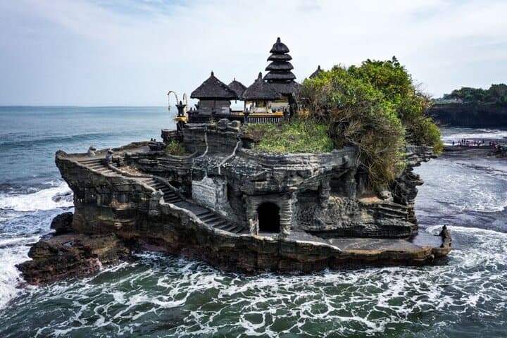 Northern Bali Private Day Trip: Tanah Lot, Jatiluwih & Ulun Danu photo 2