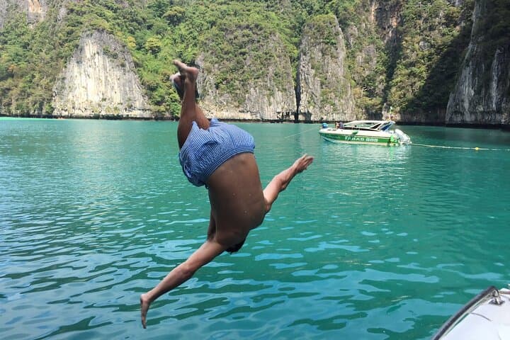 Private Krabi & Phi Phi Islands Speedboat Tour: Maya Bay, Snorkel & Railay Day Trip