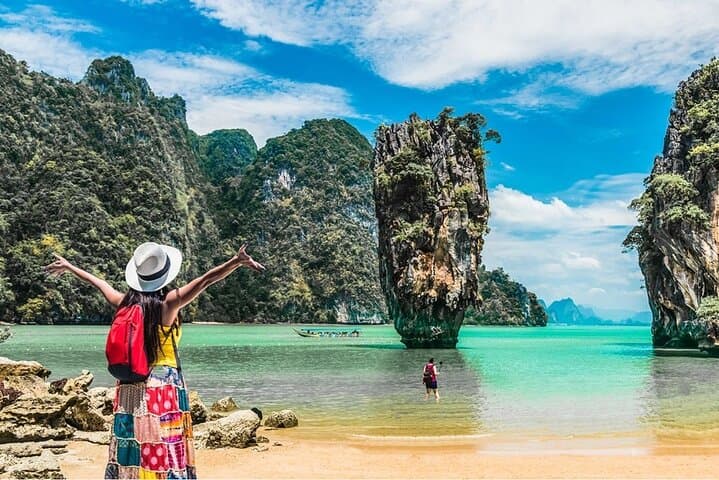 Private James Bond and Phi Phi Islands Speedboat Tour from Phuket
