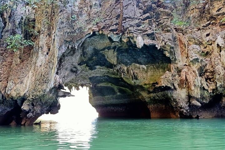 Private James Bond and Phi Phi Islands Speedboat Tour from Phuket photo 2