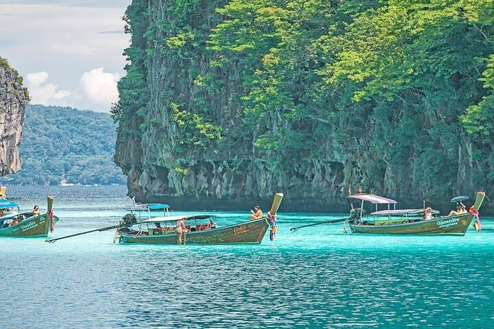 Phi Phi & Bamboo Island Speed Catamaran — Maya Bay, Pileh Lagoon & Snorkel