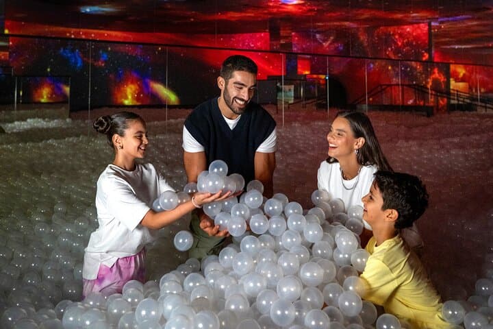Inside AYA Universe: Dubai’s Immersive Light, Mirror & Water Experience photo 3
