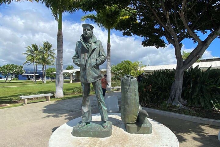 Pearl Harbor Visitor Center & Oahu Grand Circle: Full-Day Historical and Island Tour photo 4