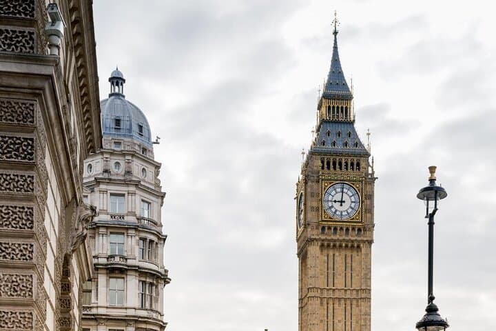 Architectural London: Private Walking Tour with a Local Expert photo 4