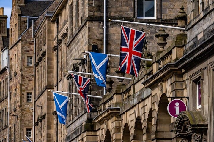 Architectural Edinburgh: Private Two‑Hour Walking Tour with a Local Expert photo 3