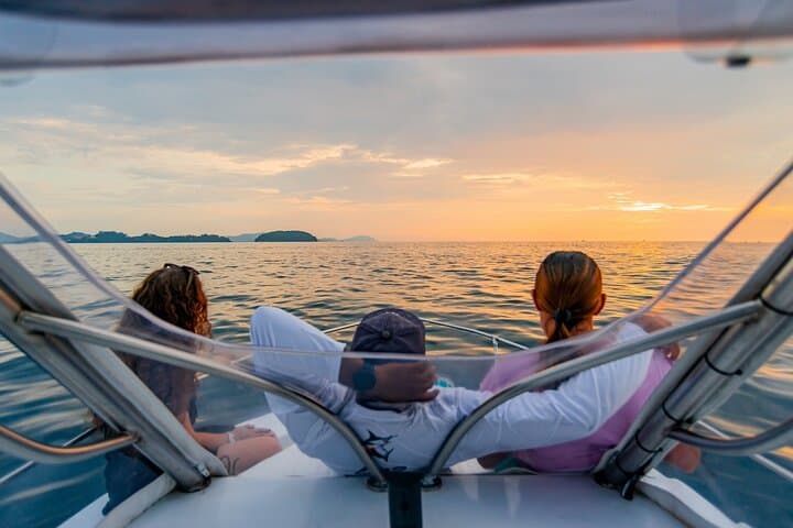 Potrero to Las Catalinas: Private Whale & Dolphin Cruise off Guanacaste photo 4