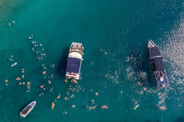 Blue Lagoon and 3 Islands Day Cruise from Split: Swim, Snorkel & Lunch photo 2