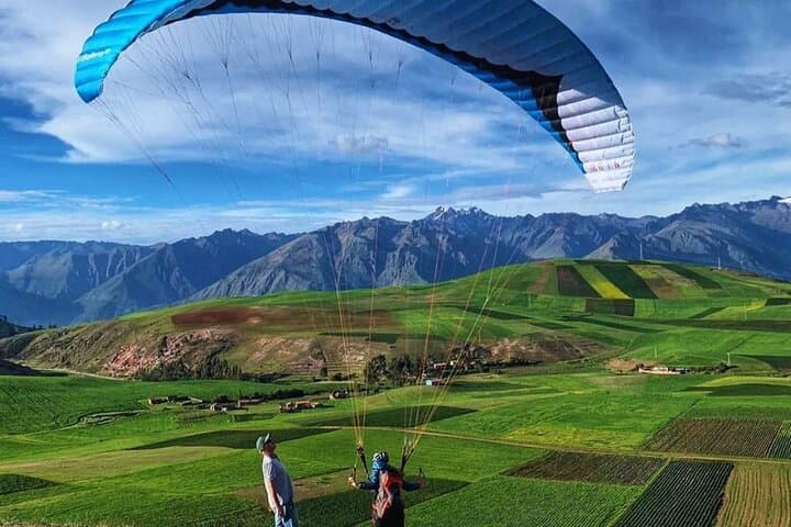 Tandem Paragliding Over Peru's Sacred Valley: Cusco Sunrise Flights photo 3