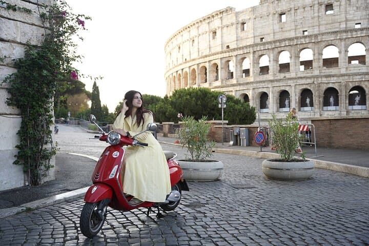 Vespa & Gelato Journey from the Colosseum — 90-Minute Rome Ride