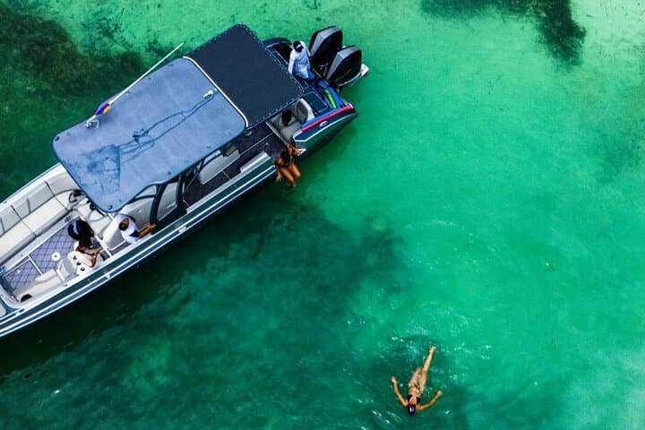 Cartagena Private Boat to Cholon: VIP Day Trip with Drinks & Snorkeling photo 4