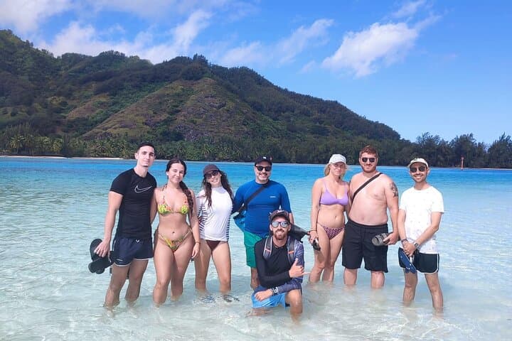 Eco Kayak Excursion in Moorea Lagoon — Swim with Rays, Turtles & Snorkel Coral Gardens photo 5