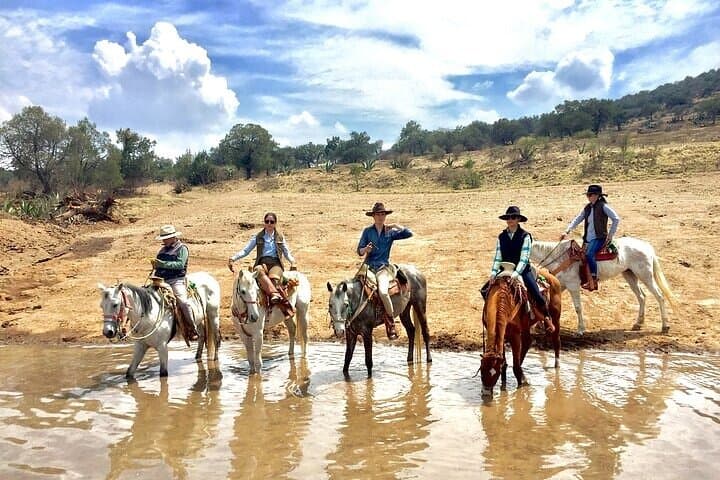 Full-Day Horseback Riding Through Haciendas of Hidalgo photo 4