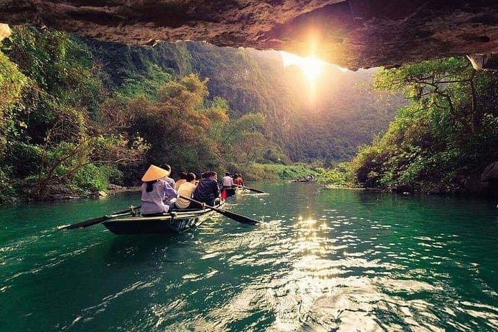 Full-Day Ninh Binh from Hanoi: Hoa Lu, Trang An Boat Cruise & Mua Cave Viewpoint photo 2
