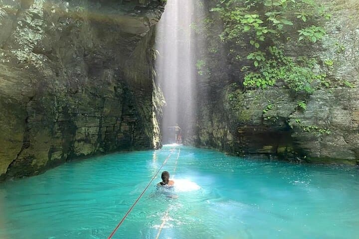 La Leona Waterfall Hike from Tamarindo: Rainforest Crossings, Cascades & Casado Lunch photo 1
