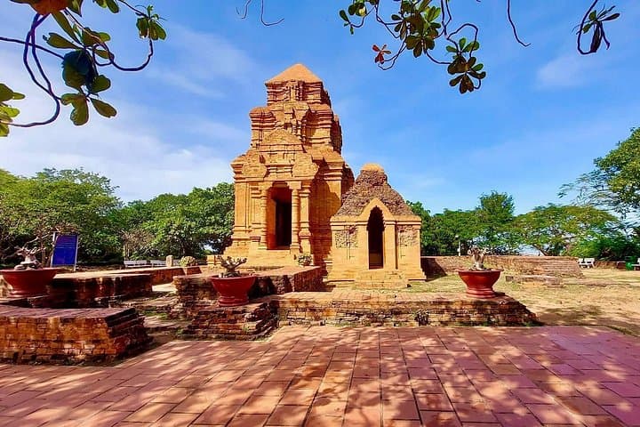 Phan Thiet & Ta Cu Mountain Cable Car Half-Day Tour — Po Shanu, Van Thuy Tu & Dragon Fruit Farm photo 3