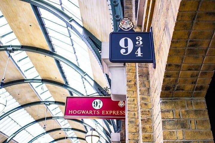 Harry Potter Walking Tour and London Dungeons Experience in London photo 5