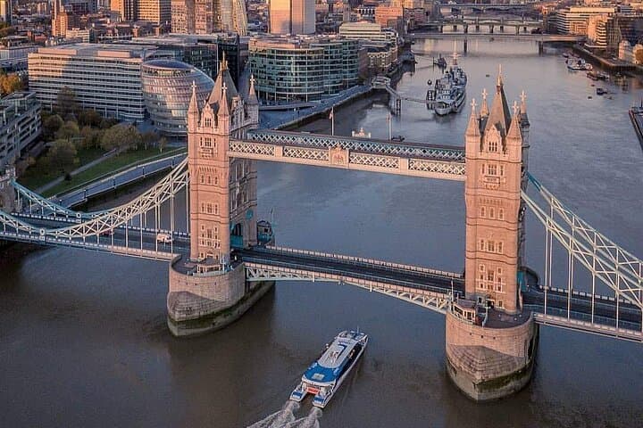 Harry Potter London Walking Tour and Tower Bridge Access photo 5