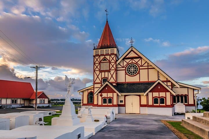 Rotorua Private Tour: Wai-O-Tapu Thermal Wonderland, Redwood Forest Walk & Polynesian Spa photo 6