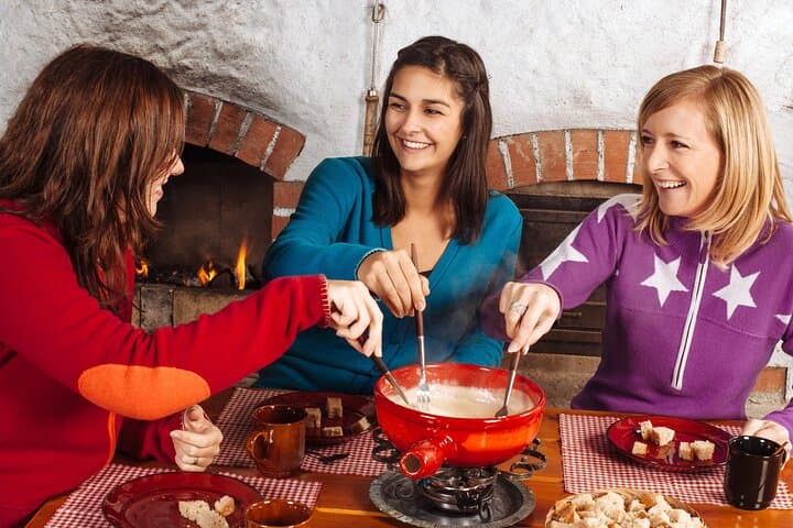 Trappers' Snowshoe Evening & Mountain Dinner in Chamonix photo 2