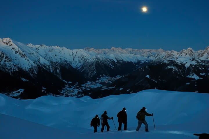 Trappers' Snowshoe Evening & Mountain Dinner in Chamonix photo 4