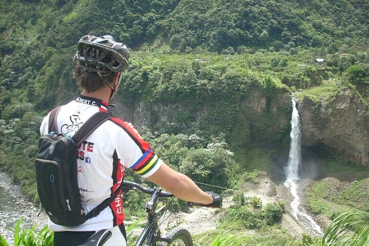 Bicycle Waterfall Route in Baños: Agoyán Dam to Contrabandistas Trail photo 5