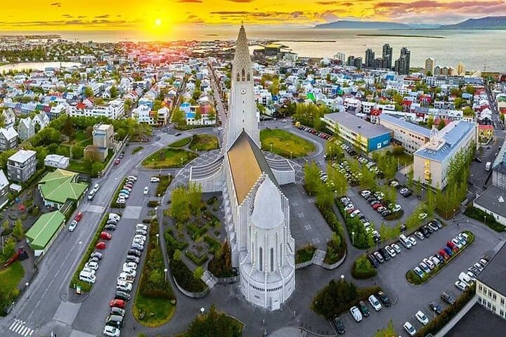 7-Day Gracious Southwest Iceland Tour: Golden Circle, South Coast & Blue Lagoon