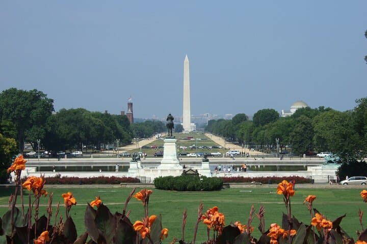 Private Washington DC Day Tour from New York: Luxury Drive with Official Guide photo 4