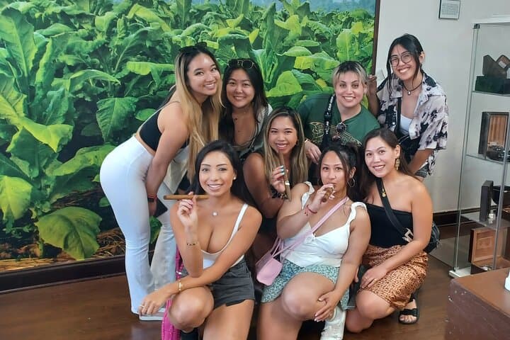 Casa Habano Cigar Factory Tour in Little Havana — Hands-On Cuban Cigar Experience photo 2