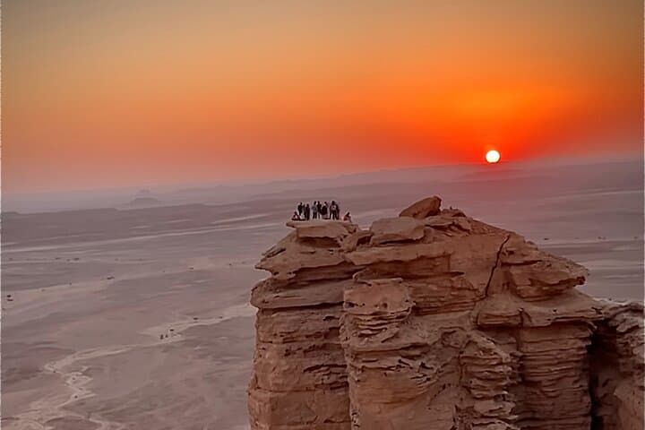 Edge of the World 4x4 Sunset Tour from Riyadh photo 6
