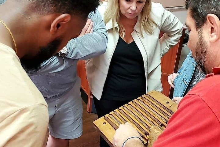 Casa Habano Cigar Factory Tour in Little Havana — Hands-On Cuban Cigar Experience photo 4