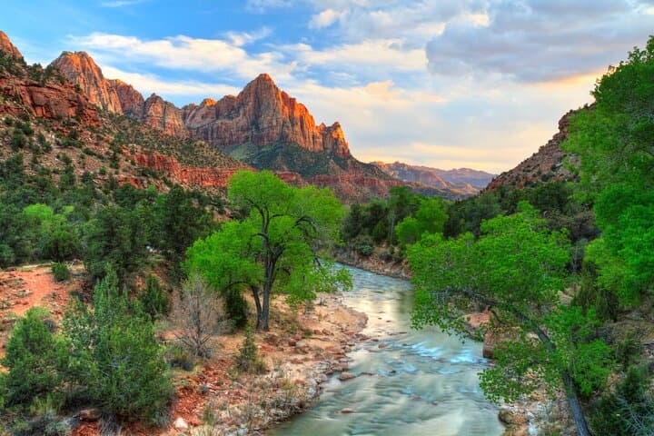 Private Zion National Park Guided Hike from Las Vegas — Full-Day Guided Excursion