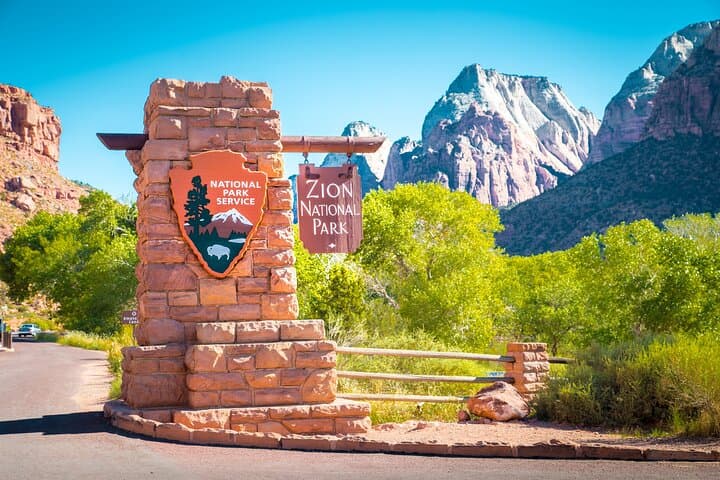 Private Zion National Park Guided Hike from Las Vegas — Full-Day Guided Excursion photo 5