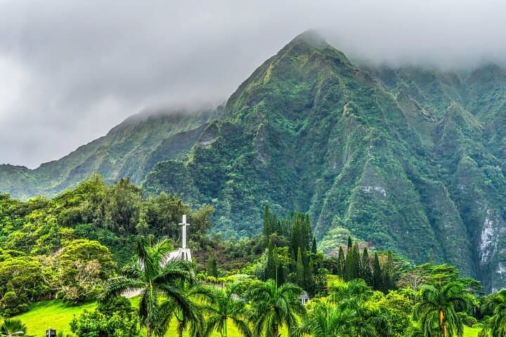 Private Oahu Circle Island Tour from Honolulu — Waikiki to North Shore (8.5‑Hour Private Day Trip) photo 2
