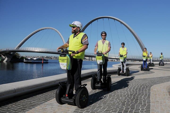 Segway Elizabeth Quay Perth: Riverside City Tour on the Swan River Foreshore