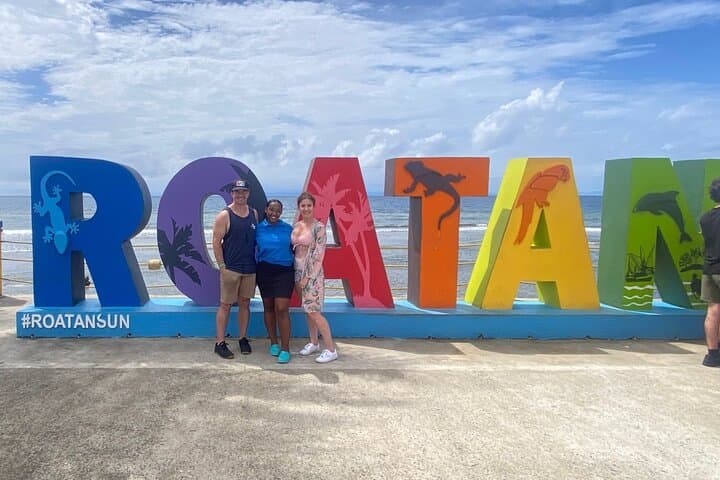 Roatán Island Tour: Mayan Eden Wildlife, Food Tasting & Beach Break photo 4