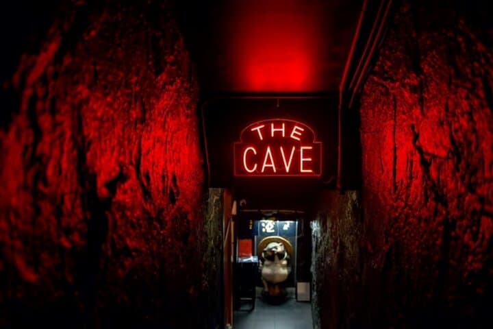 Auckland Natural Caves and Tunnels Private Tour — Rangitoto Caves, Piha & Cave Dining photo 6