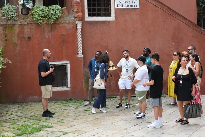 Venice Walking Tour: San Marco to Rialto & Spritz Like a Local photo 4
