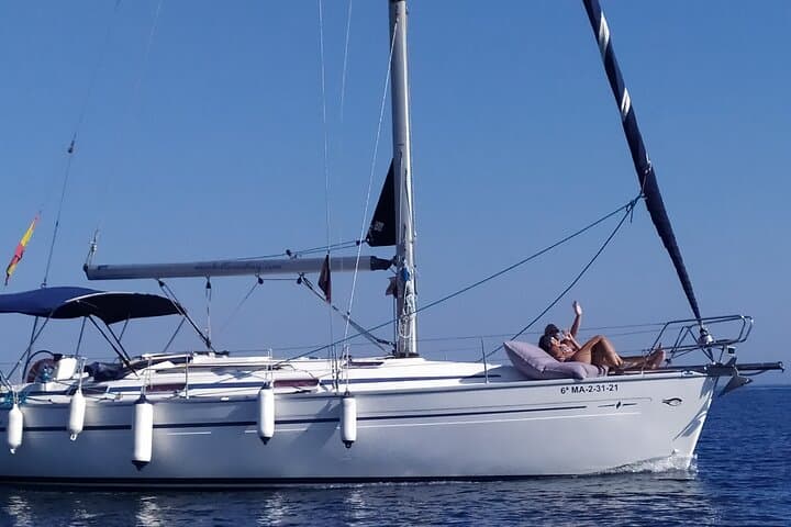 Marbella Sailing Experience: 2-Hour Yacht Cruise with Dolphins, SUP & Snorkel