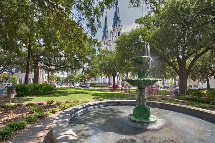 Behind the Scenes Movie Tour: Midnight in the Garden of Good and Evil — Savannah Walking Experience photo 6