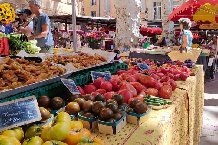 Gourmet Walk Through Aix-en-Provence: Market Tastings & Hidden-City Bites photo 3