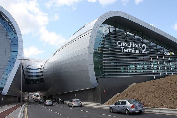 Belfast to Dublin Airport Private Transfer — Comfortable M1 Ride with Luggage Trailer photo 4
