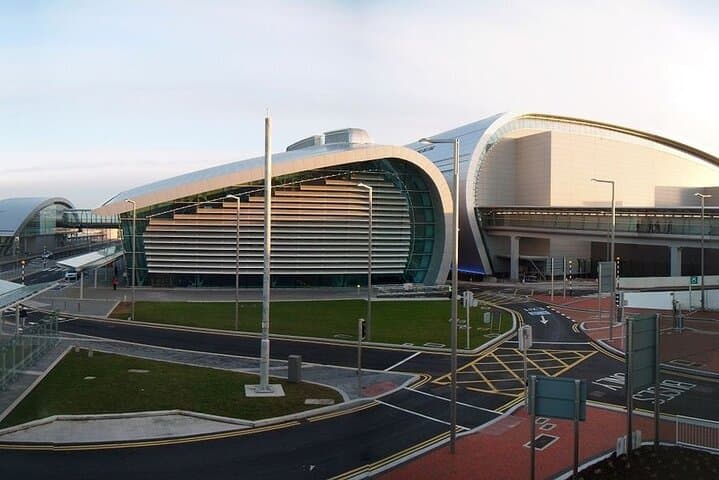 Belfast to Dublin Airport Private Transfer — Comfortable M1 Ride with Luggage Trailer photo 6