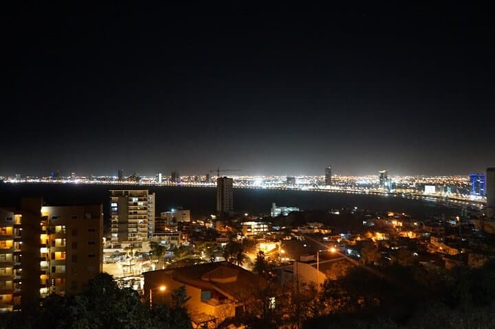 Mazatlán Night Boardwalk Party Tour: Sunset Drinks, Historic Cannons & Cliff Divers photo 2