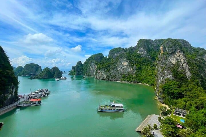 Luxury 2-Day Halong Bay Cruise from Hanoi — Sung Sot, Titop & Luon Cave photo 4